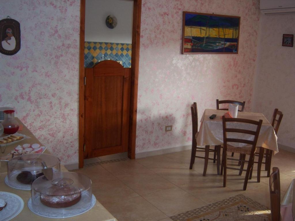 Sa Marina Bed and Breakfast La Caletta Eksteriør billede
